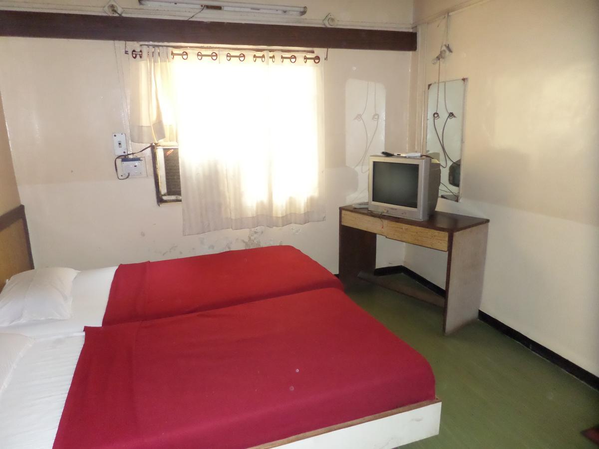 Hotel Sadanand Sangli Luaran gambar