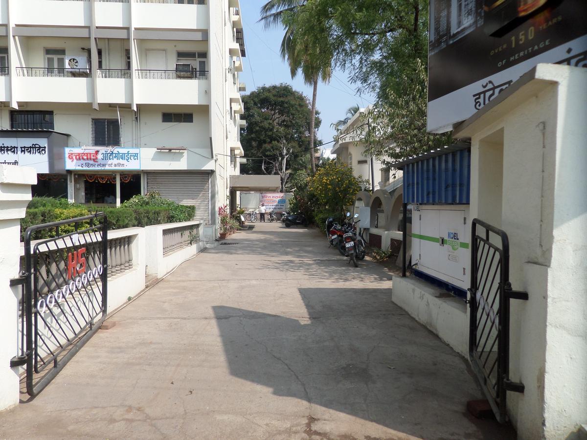 Hotel Sadanand Sangli Luaran gambar