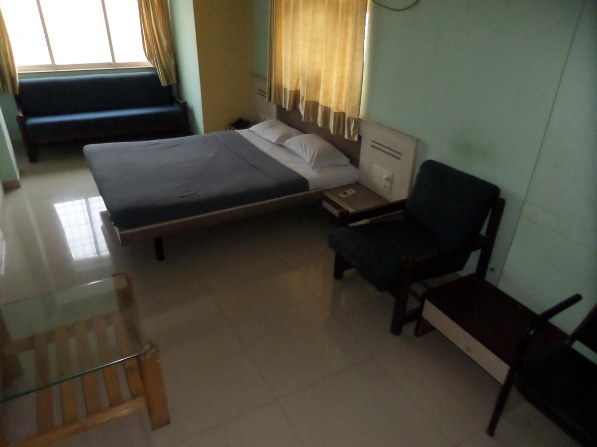 Hotel Sadanand Sangli Luaran gambar