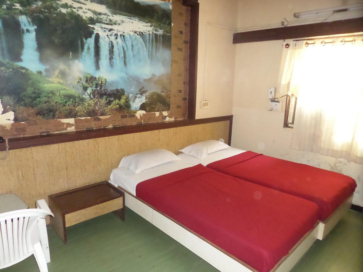 Hotel Sadanand Sangli Luaran gambar