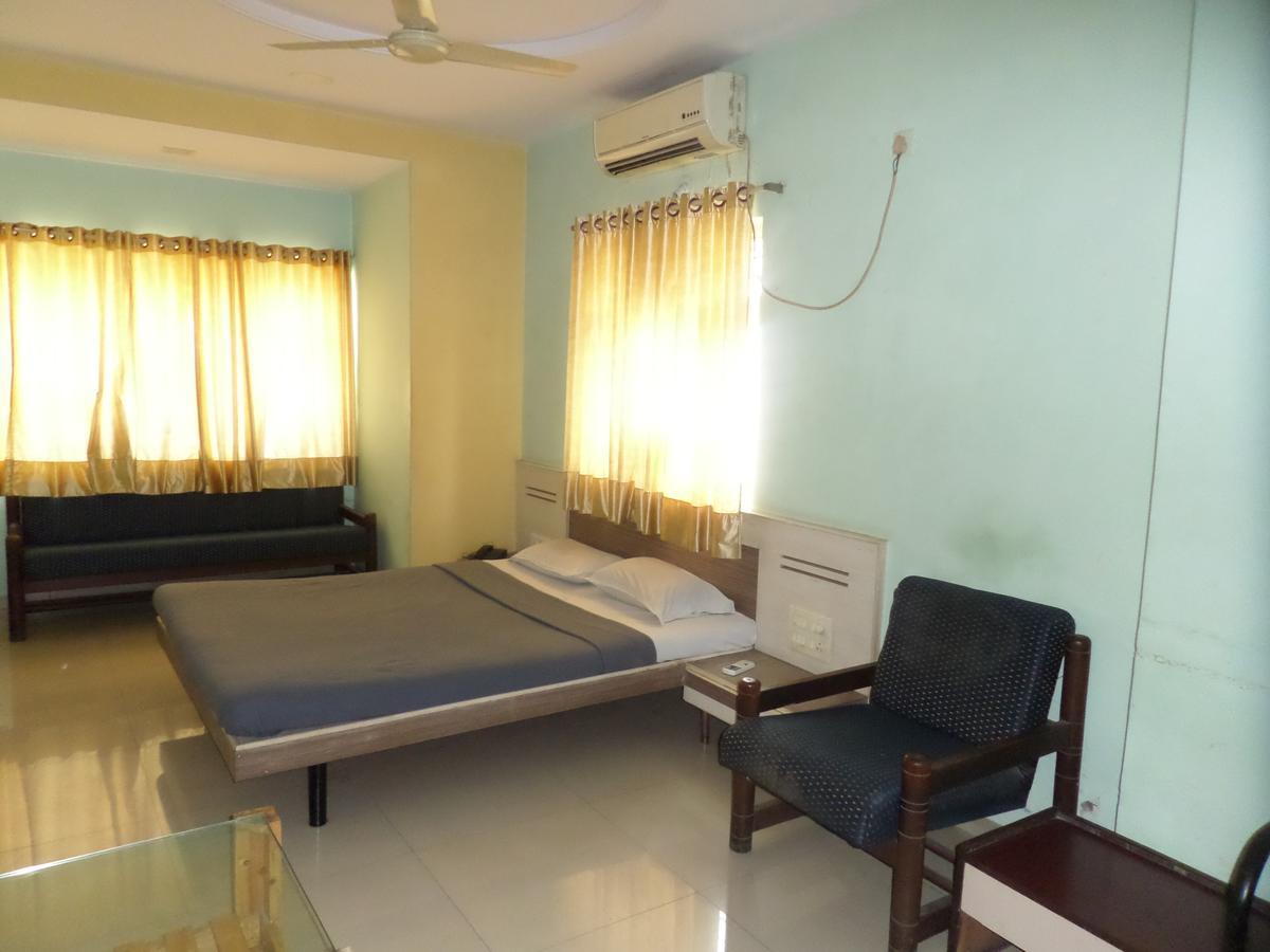 Hotel Sadanand Sangli Luaran gambar