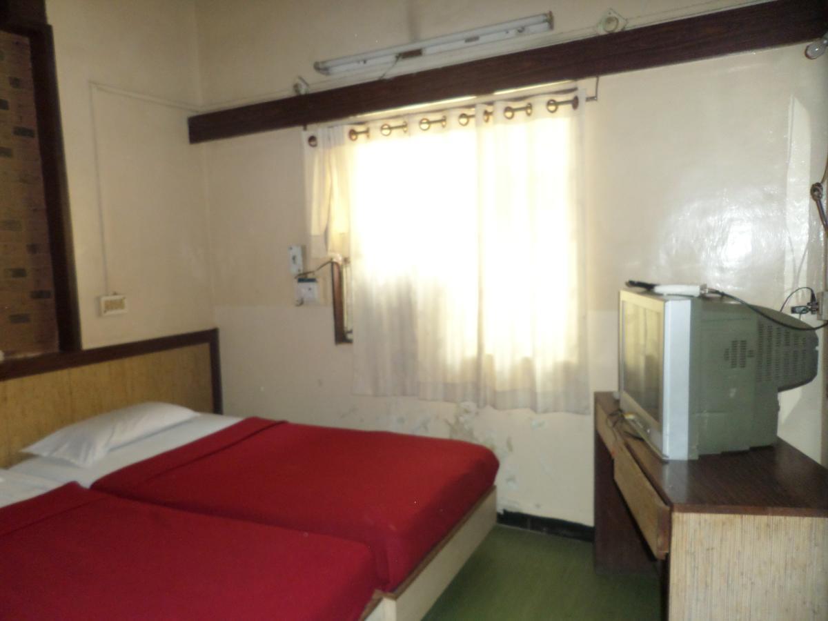 Hotel Sadanand Sangli Luaran gambar