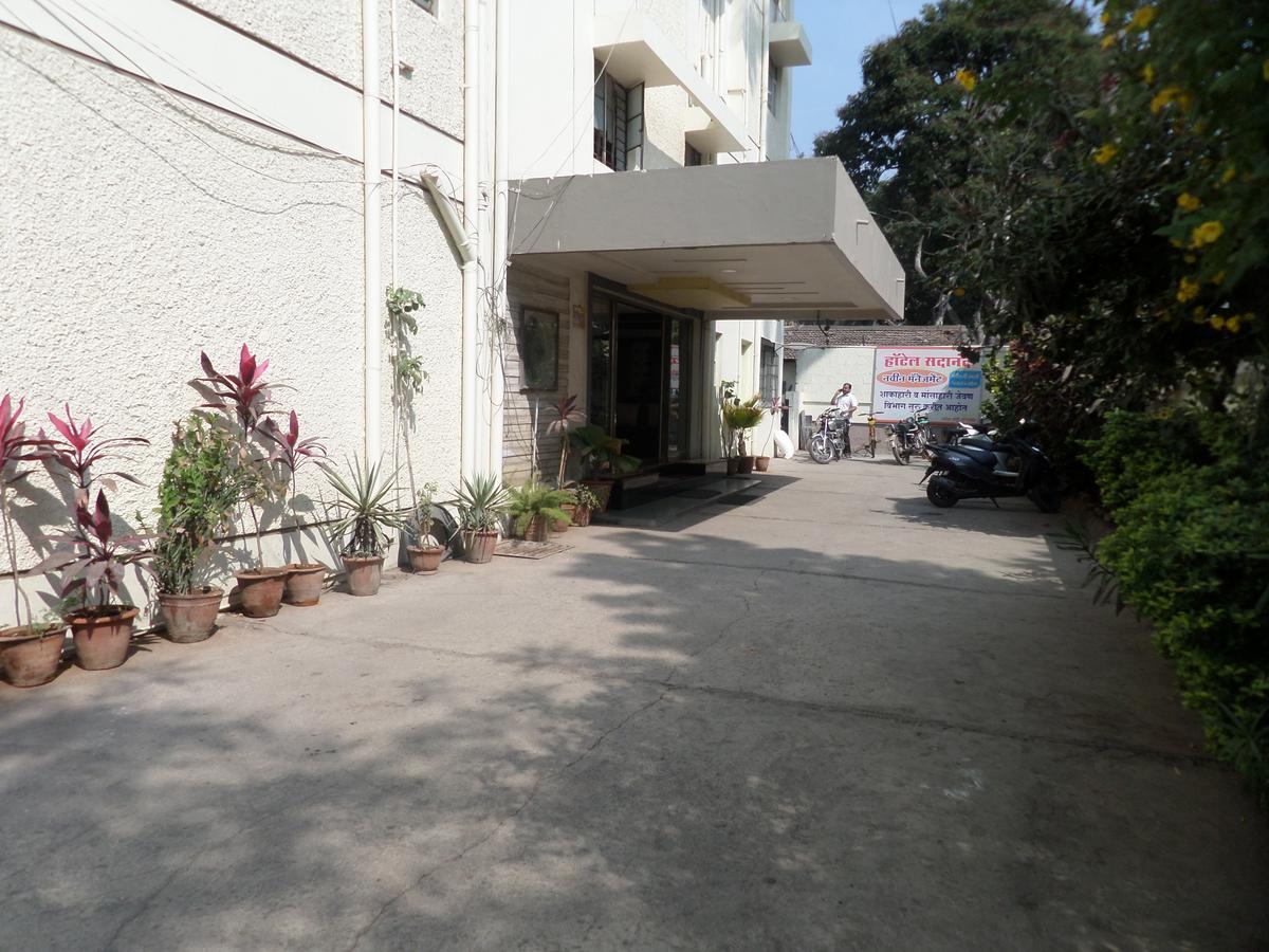 Hotel Sadanand Sangli Luaran gambar