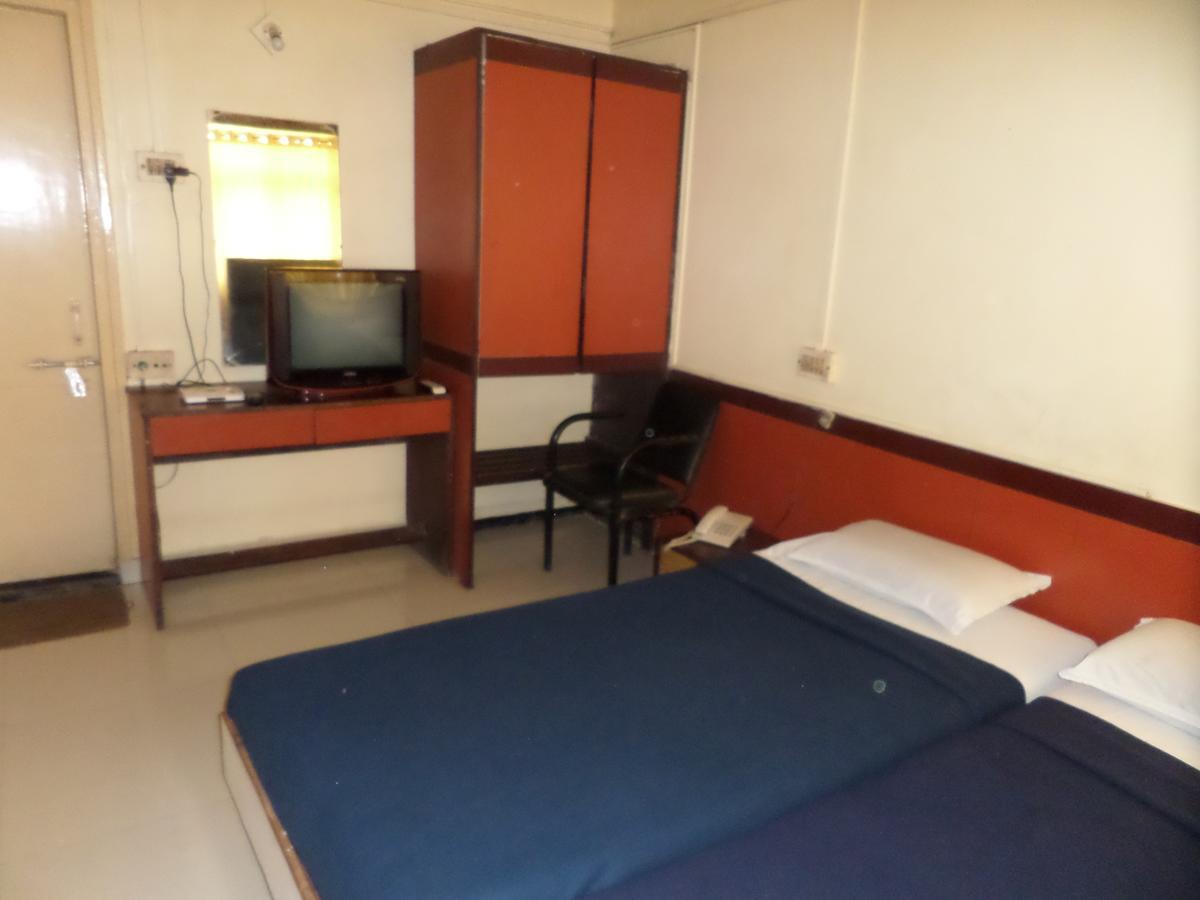 Hotel Sadanand Sangli Luaran gambar